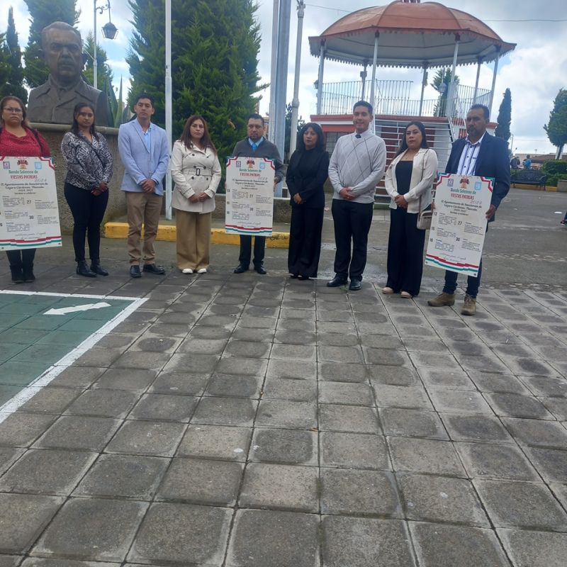 Izamiento de bandera y Colocación de bandos Solemnes